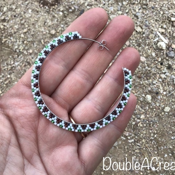 PICASSO Red and Green Beaded 2 1/2” Hoops - Picture 5 of 6